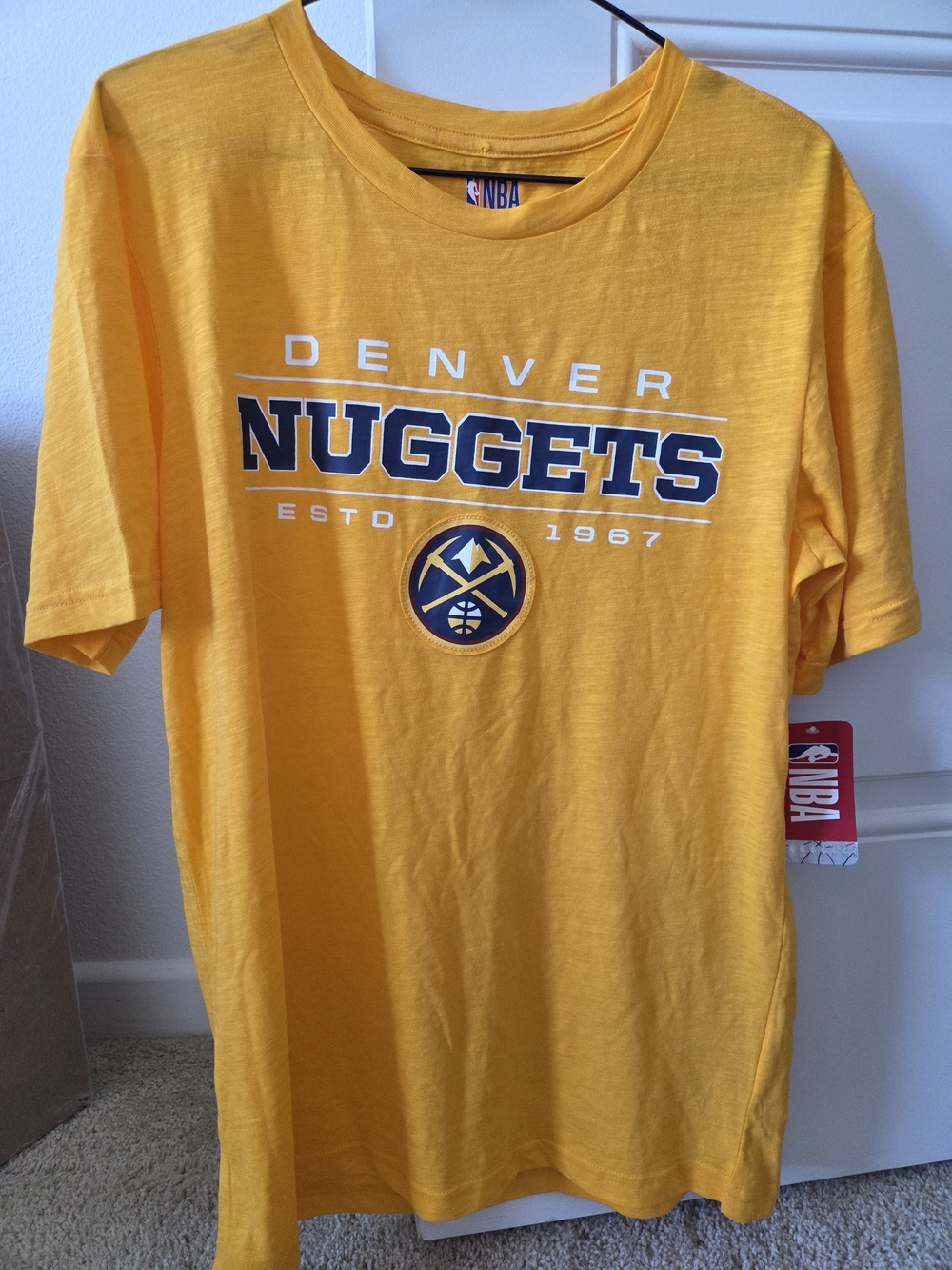 NBA Denver Nuggets Gold Logo Short Sleeve Tee - Size M New